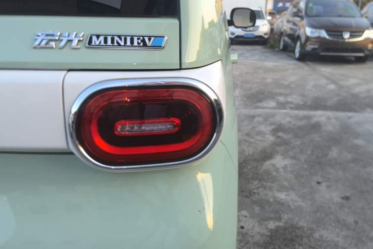 Used Wuling Hongguang MINIEV 2024 3rd Generation 215km Advanced Version Right Rear Taillight