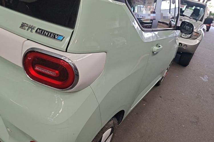 Used Wuling Hongguang MINIEV 2024 3rd Generation 215km Advanced Version Right Rear Taillight