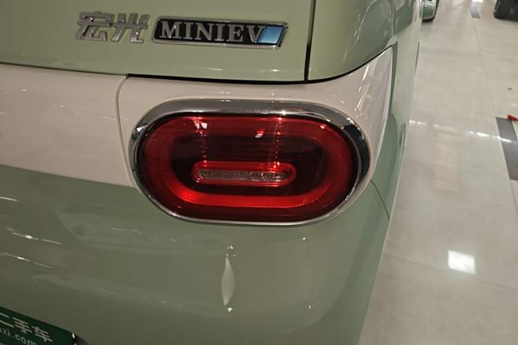 Used Wuling Hongguang MINIEV 2024 3rd Generation 215km Advanced Version Right Rear Taillight
