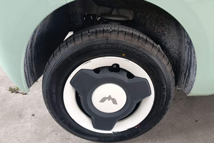 Used Wuling Hongguang MINIEV 2024 3rd Generation 215km Youth Edition Right Rear Wheel Hub