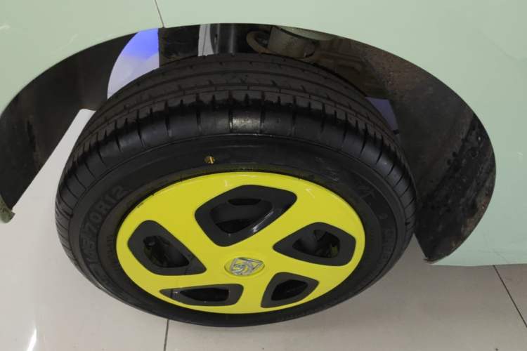 Used Wuling Hongguang MINIEV 2024 3rd Generation 215km Advanced Version Right Rear Wheel Hub