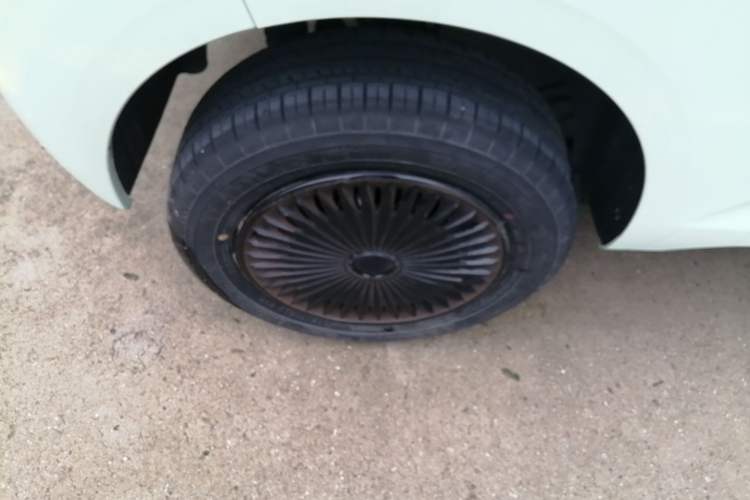 Used Wuling Hongguang MINIEV 2024 3rd Generation 215km Youth Edition Right Rear Wheel Hub