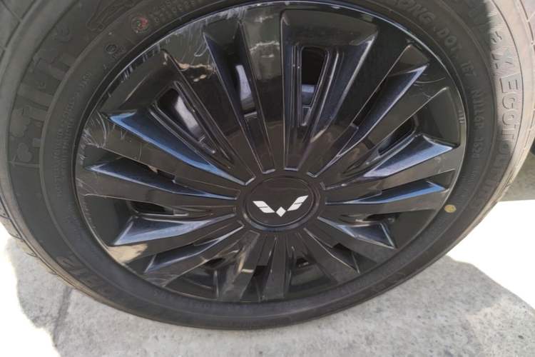 Used Wuling Hongguang MINIEV 2024 3rd Generation 215km Advanced Version Right Rear Wheel Hub