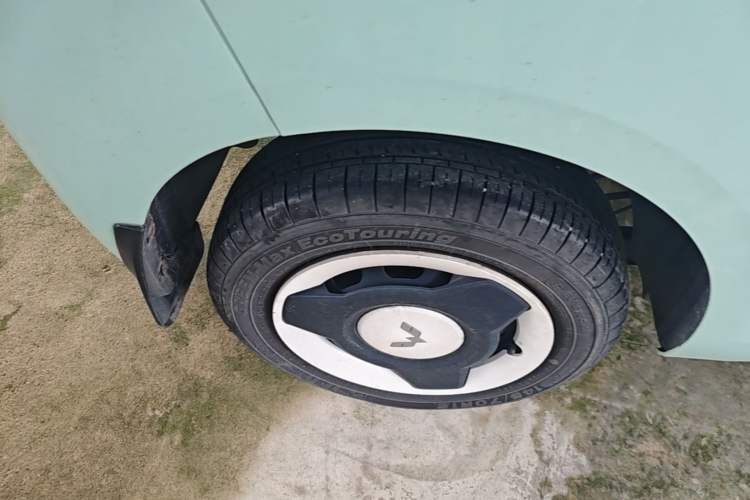 Used Wuling Hongguang MINIEV 2024 3rd Generation 215km Youth Edition Right Rear Wheel Hub