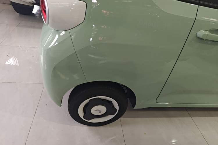 Used Wuling Hongguang MINIEV 2024 3rd Generation 215km Youth Edition Right Rear Wheel Hub
