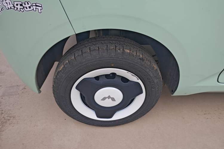 Used Wuling Hongguang MINIEV 2024 3rd Generation 215km Youth Edition Right Rear Wheel Hub