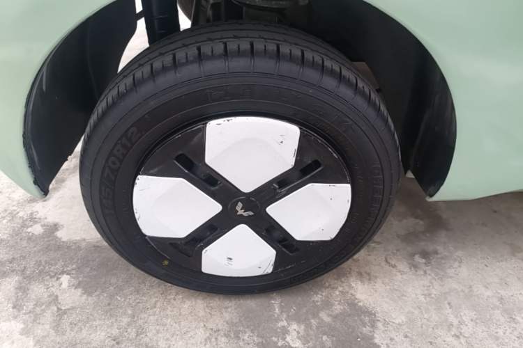 Used Wuling Hongguang MINIEV 2024 3rd Generation 215km Advanced Version Right Rear Wheel Hub