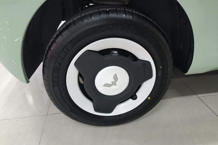 Used Wuling Hongguang MINIEV 2024 3rd Generation 215km Youth Edition Right Rear Wheel Hub