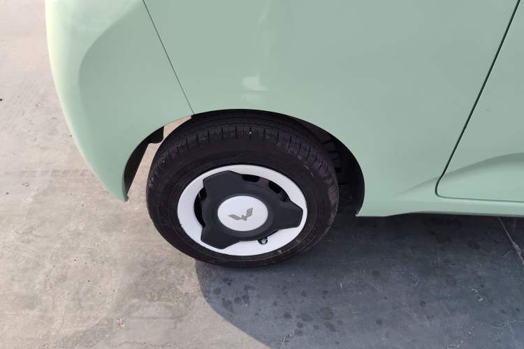 Used Wuling Hongguang MINIEV 2024 3rd Generation 170 km Right Rear Wheel Hub