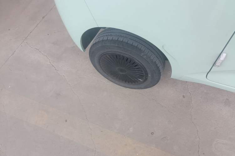 Used Wuling Hongguang MINIEV 2024 3rd Generation 215km Youth Edition Right Rear Wheel Hub