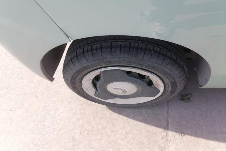 Used Wuling Hongguang MINIEV 2024 3rd Generation 215km Youth Edition Right Rear Wheel Hub