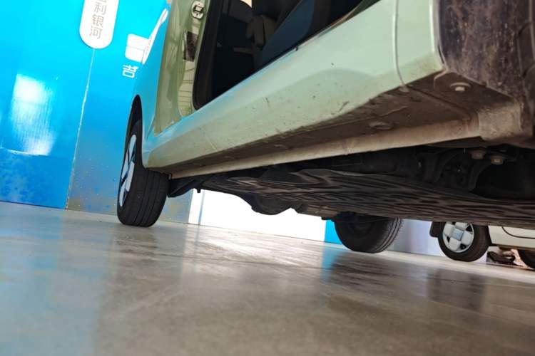 Used Wuling Hongguang MINIEV 2024 3rd Generation 215km Advanced Version Right Side Sill