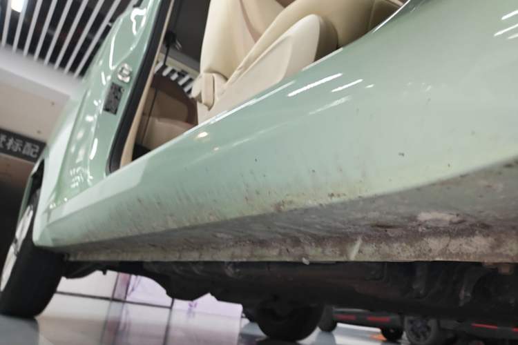 Used Wuling Hongguang MINIEV 2024 3rd Generation 215km Advanced Version Right Side Sill