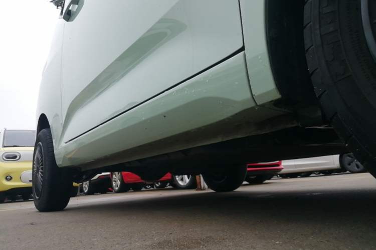 Used Wuling Hongguang MINIEV 2024 3rd Generation 215km Youth Edition Right Side Sill