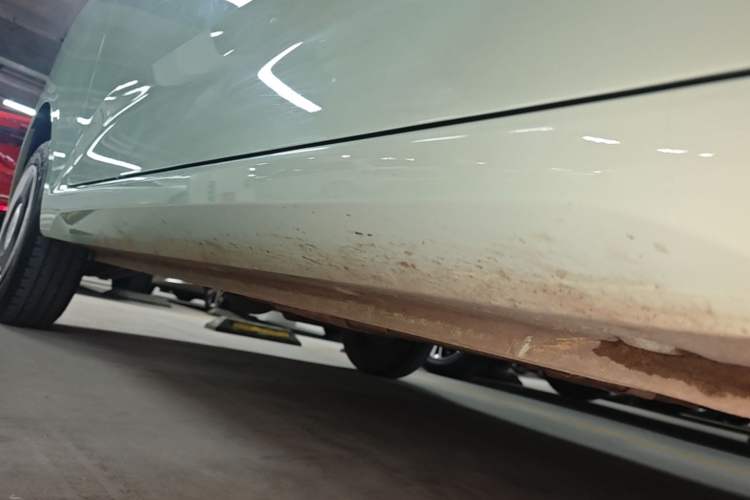 Used Wuling Hongguang MINIEV 2024 3rd Generation 170 km Right Side Sill