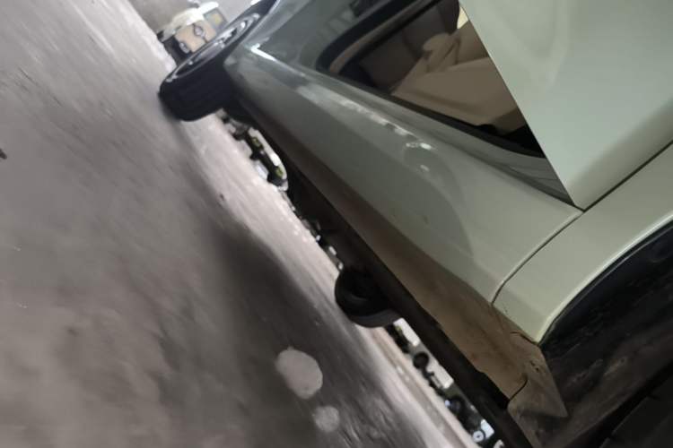 Used Wuling Hongguang MINIEV 2024 3rd Generation 215km Youth Edition Right Side Sill