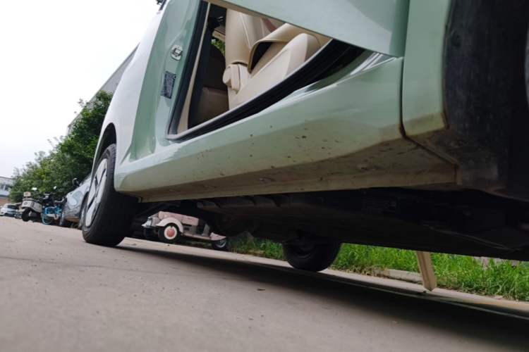 Used Wuling Hongguang MINIEV 2024 3rd Generation 215km Advanced Version Right Side Sill