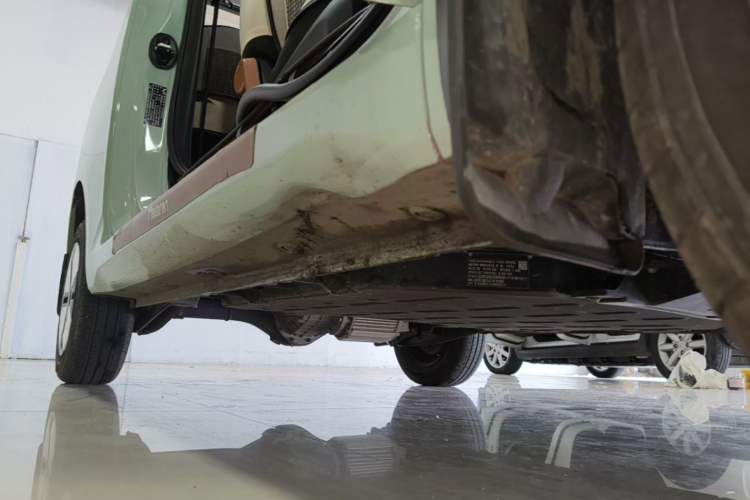 Used Wuling Hongguang MINIEV 2024 3rd Generation 215km Advanced Version Right Side Sill
