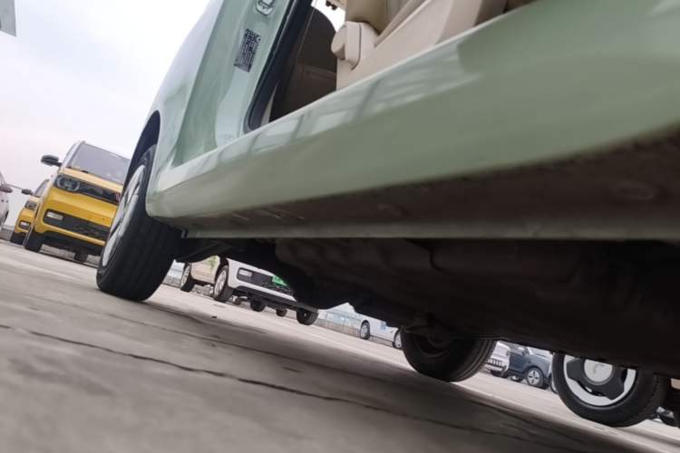 Used Wuling Hongguang MINIEV 2024 3rd Generation 215km Advanced Version Right Side Sill