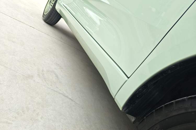Used Wuling Hongguang MINIEV 2024 3rd Generation 215km Youth Edition Right Side Sill