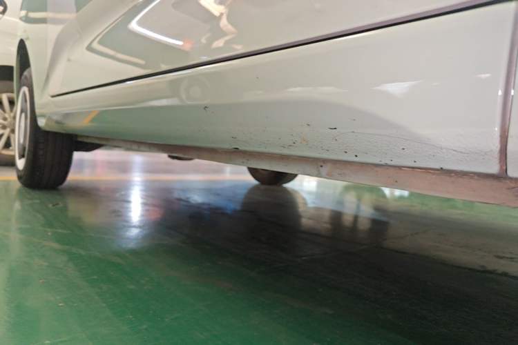 Used Wuling Hongguang MINIEV 2024 3rd Generation 215km Youth Edition Right Side Sill