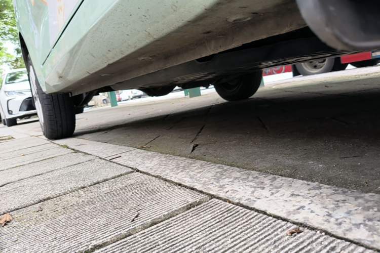 Used Wuling Hongguang MINIEV 2024 3rd Generation 215km Advanced Version Right Side Sill