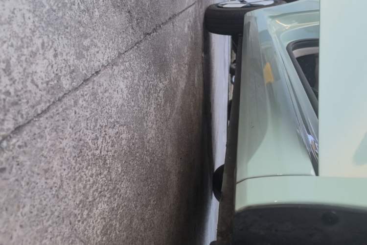 Used Wuling Hongguang MINIEV 2024 3rd Generation 215km Advanced Version Right Side Sill