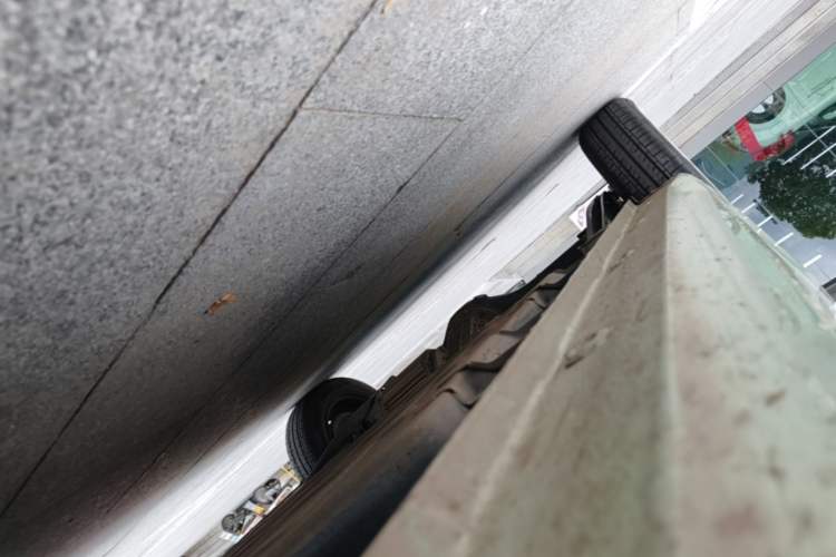 Used Wuling Hongguang MINIEV 2024 3rd Generation 215km Advanced Version Right Side Sill