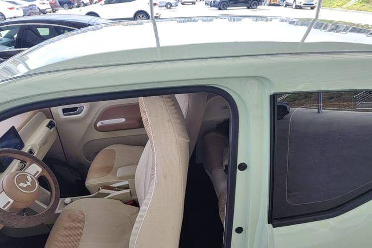 Used Wuling Hongguang MINIEV 2024 3rd Generation 215km Youth Edition Roof