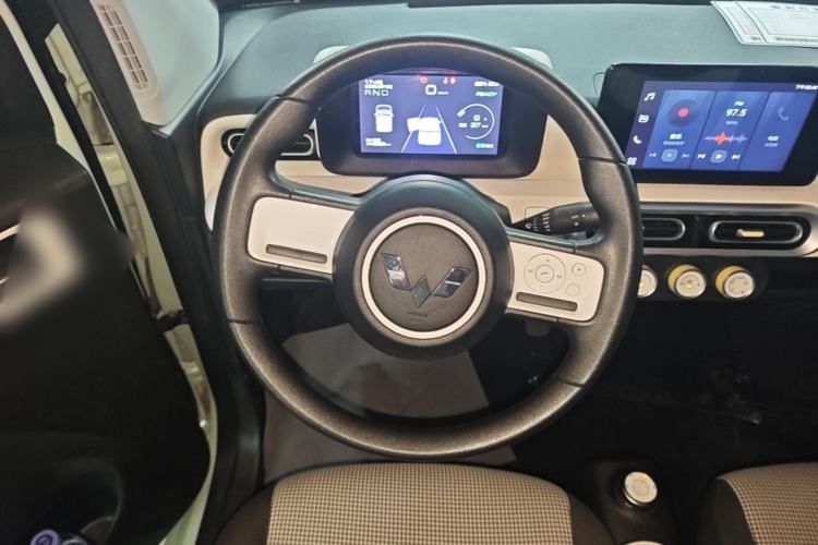 Used Wuling Hongguang MINIEV 2024 3rd Generation 170 km Steering Wheel
