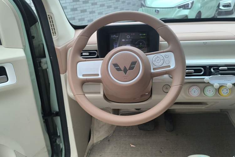 Used Wuling Hongguang MINIEV 2024 3rd Generation 215km Youth Edition Steering Wheel