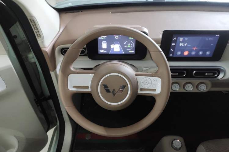 Used Wuling Hongguang MINIEV 2024 3rd Generation 170 km Steering Wheel