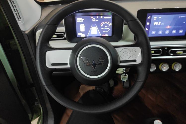 Used Wuling Hongguang MINIEV 2024 3rd Generation 170 km Steering Wheel