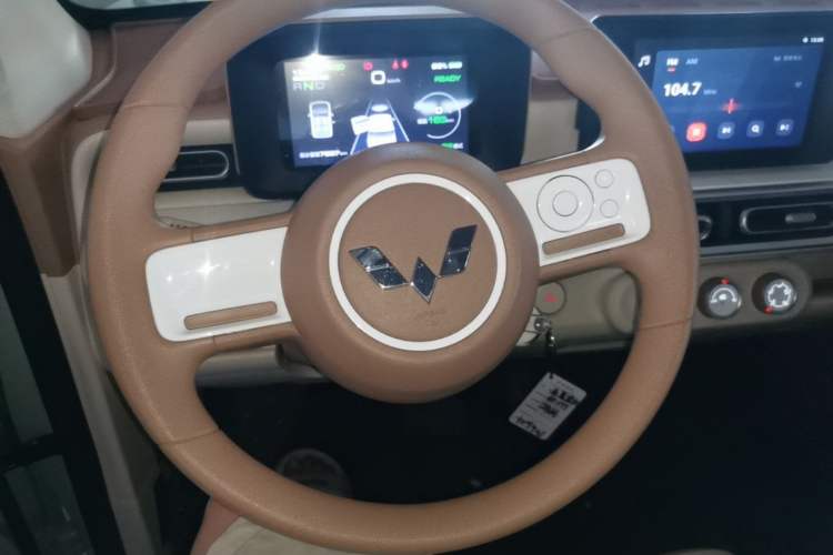 Used Wuling Hongguang MINIEV 2024 3rd Generation 170 km Steering Wheel