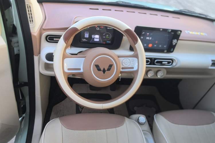 Used Wuling Hongguang MINIEV 2024 3rd Generation 215km Advanced Version Steering Wheel