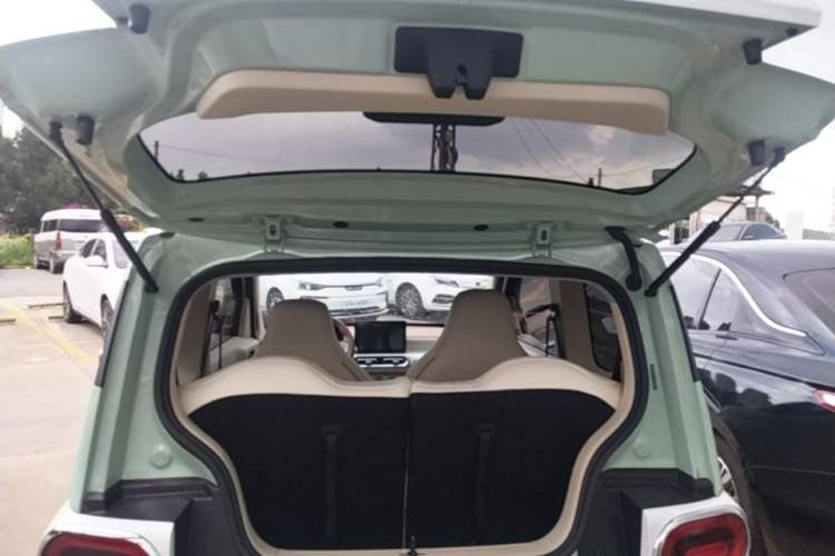 Used Wuling Hongguang MINIEV 2024 3rd Generation 215km Advanced Version Trunk