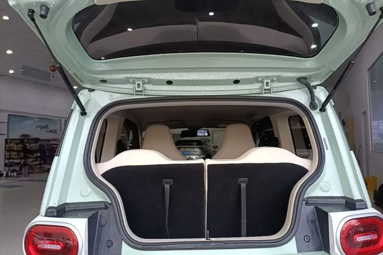 Used Wuling Hongguang MINIEV 2024 3rd Generation 215km Youth Edition Trunk