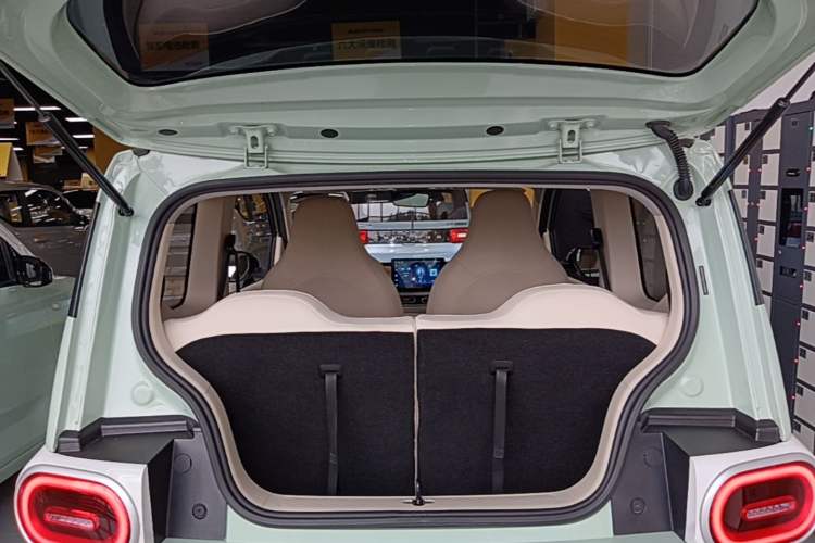 Used Wuling Hongguang MINIEV 2024 3rd Generation 215km Youth Edition Trunk