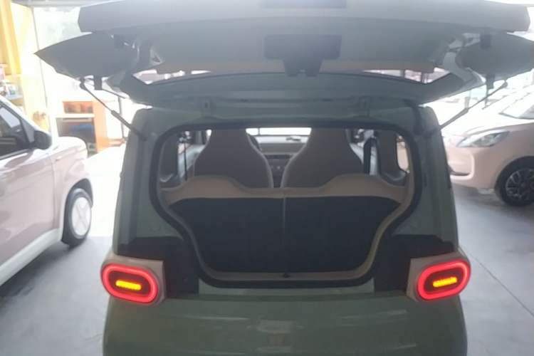 Used Wuling Hongguang MINIEV 2024 3rd Generation 215km Youth Edition Trunk