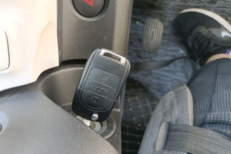 Used Wuling Hongguang MINIEV 2024 3rd Generation 215km Youth Edition Vehicle Key