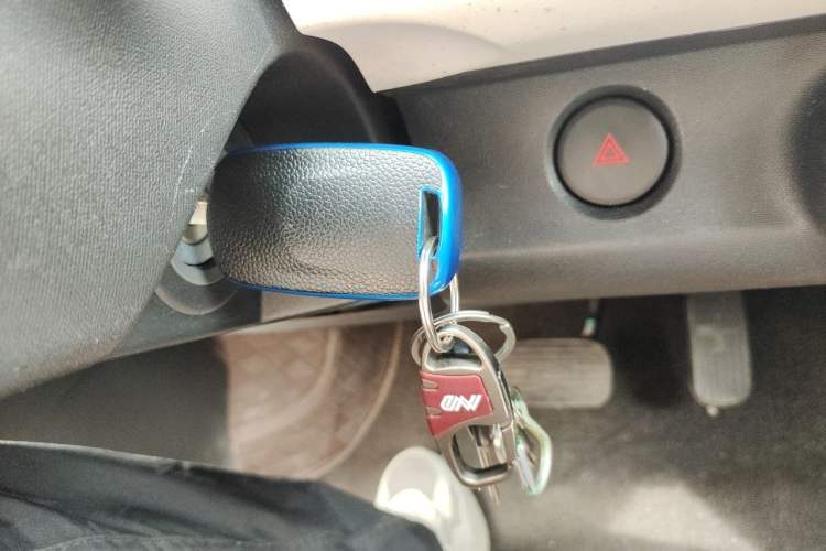 Used Wuling Hongguang MINIEV 2024 3rd Generation 215km Youth Edition Vehicle Key
