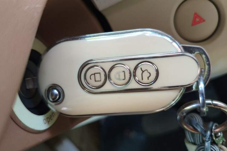 Used Wuling Hongguang MINIEV 2024 3rd Generation 215km Advanced Version Vehicle Key