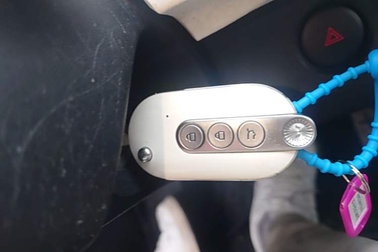 Used Wuling Hongguang MINIEV 2024 3rd Generation 215km Advanced Version Vehicle Key