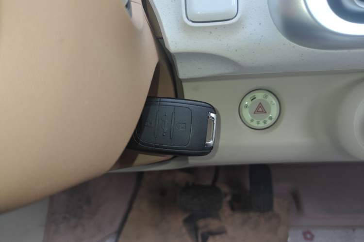 Used Wuling Hongguang MINIEV 2024 3rd Generation 215km Youth Edition Vehicle Key