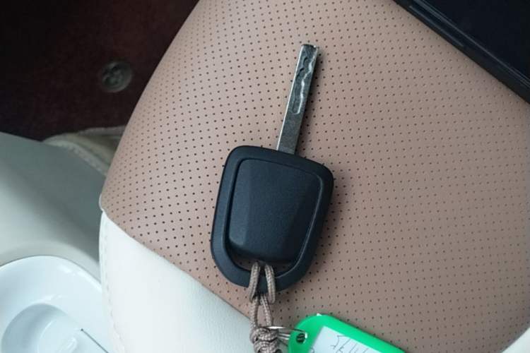 Used Wuling Hongguang MINIEV 2024 3rd Generation 215km Advanced Version Vehicle Key