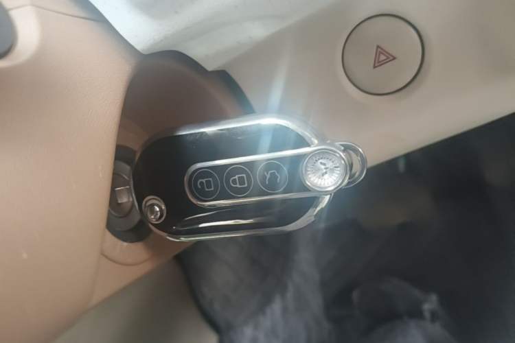 Used Wuling Hongguang MINIEV 2024 3rd Generation 215km Advanced Version Vehicle Key