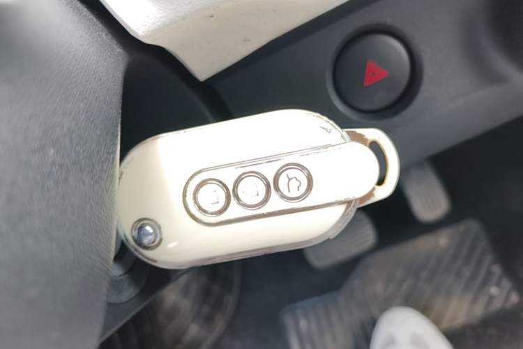 Used Wuling Hongguang MINIEV 2024 3rd Generation 215km Advanced Version Vehicle Key