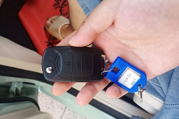 Used Wuling Hongguang MINIEV 2024 3rd Generation 215km Youth Edition Vehicle Key