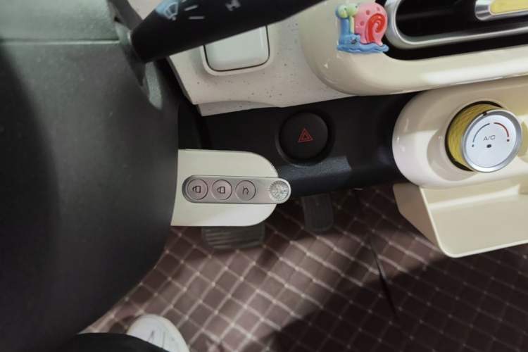 Used Wuling Hongguang MINIEV 2024 3rd Generation 215km Advanced Version Vehicle Key