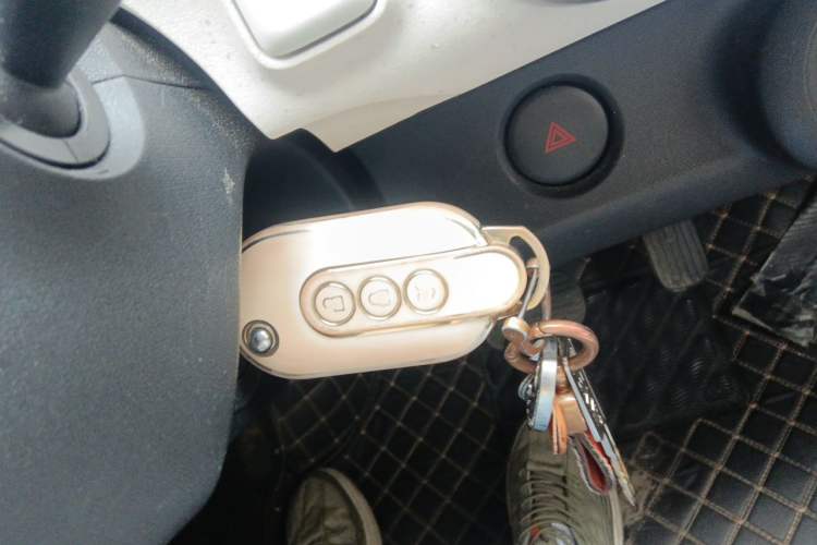 Used Wuling Hongguang MINIEV 2024 3rd Generation 215km Advanced Version Vehicle Key
